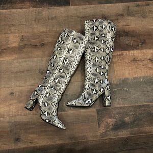 Size 10 snake print boots